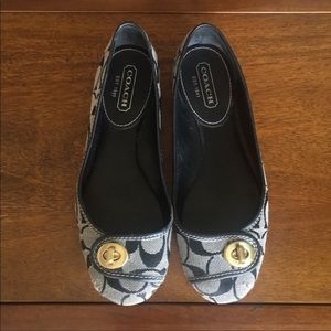 Authentic Coach monogram flats!